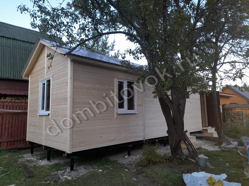 Фото бытовки распашонка с перегородками и хоз.помещением 1х2 метра