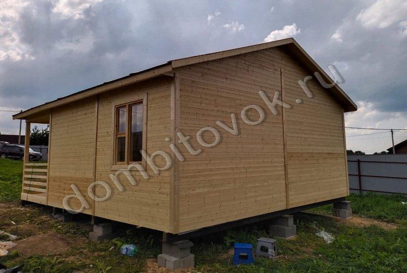 Дачный дом с террасой, санузлом и тремя комнатами фото