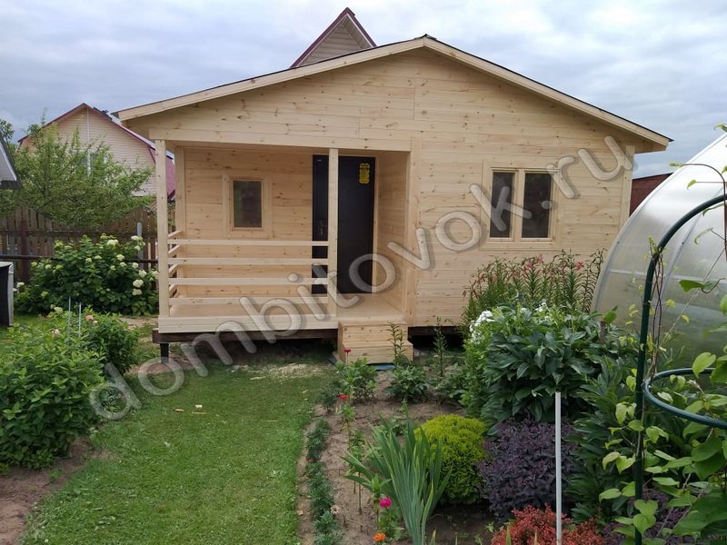 Домик садовый с террасой, прихожей и двумя спальнями фото