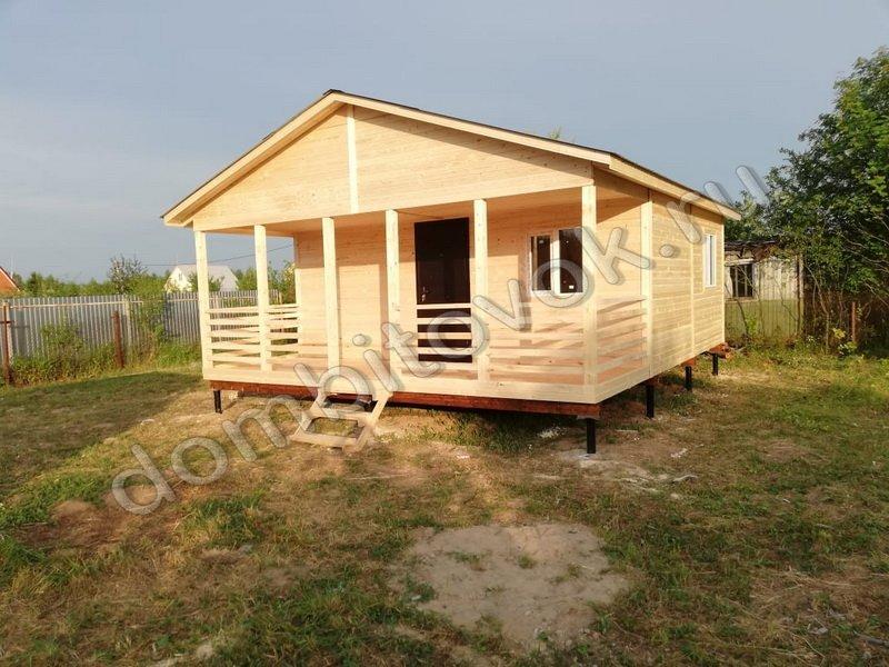 Дачный домик с верандой фото