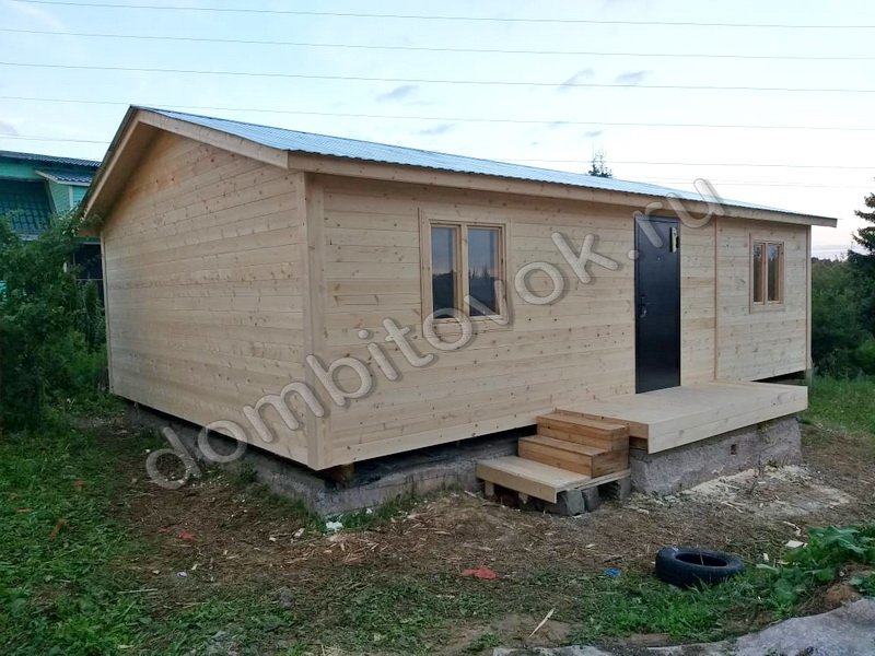 Садовый одноэтажный домик с тамбуром и двумя спальнями фото