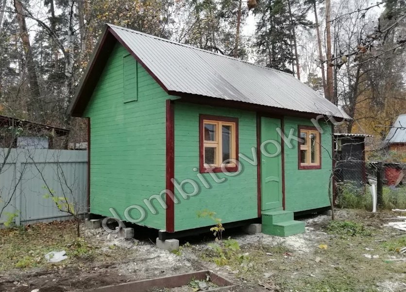 Садовый одноэтажный домик с тамбуром и двумя спальнями фото