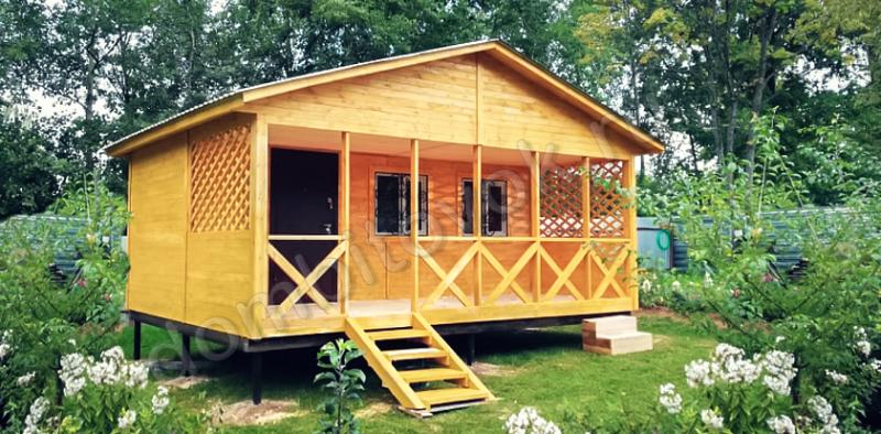 Дачный домик с верандой фото