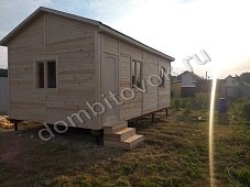 Дачный дом с прихожей, двумя комнатами и кухней фото