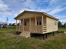 Дачный домик с открытой верандой фото