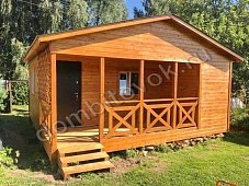 Фото дачного домика с верандой и хозяйственным помещением