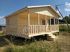 Дачный дом с террасой, санузлом и тремя комнатами фото