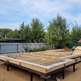 Монтаж лаг пола из сухой строганной доски