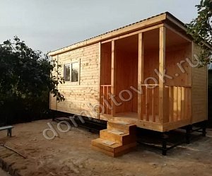 №6 Бытовка с крыльцом 2х1м и двумя хоз. помещениями (утепленная)