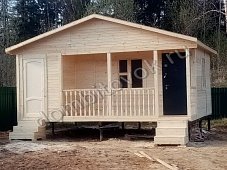 Дачный деревянный дом с террасой, санузлом и двумя комнатами фото