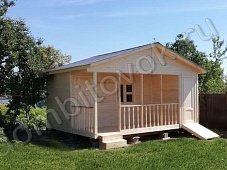 Дачный домик с крыльцом фото