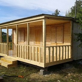 Домик с верандой