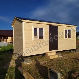 Бытовка с металлической дверью фото