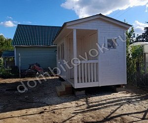 №11 Бытовка с крыльцом 1х1м и помещением для инвентаря (утепленная)