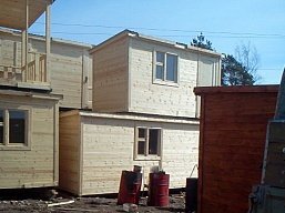 Наша компания 18 апреля 2011 года запустила производство деревянных бытовок.