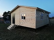 Дачный дом с прихожей, двумя комнатами и кухней фото