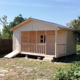 Домик с верандой