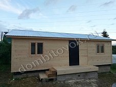 Дачный дом с прихожей, двумя комнатами и кухней фото