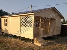 Дачный деревянный дом с террасой, санузлом и двумя комнатами фото