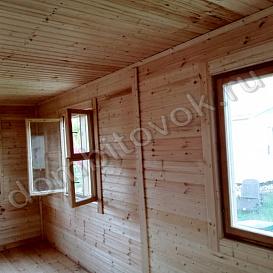 Вагонка без выпавших сучков при отделке дачного домика