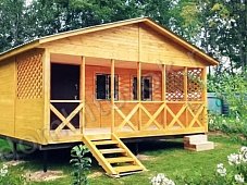 Дачный домик с верандой фото