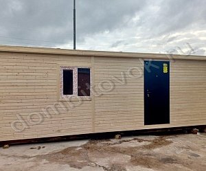 №12 Хозблок с металлической дверью