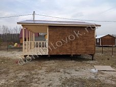 Двухкомнатный садовый домик с террасой, ширина 4 метра фото